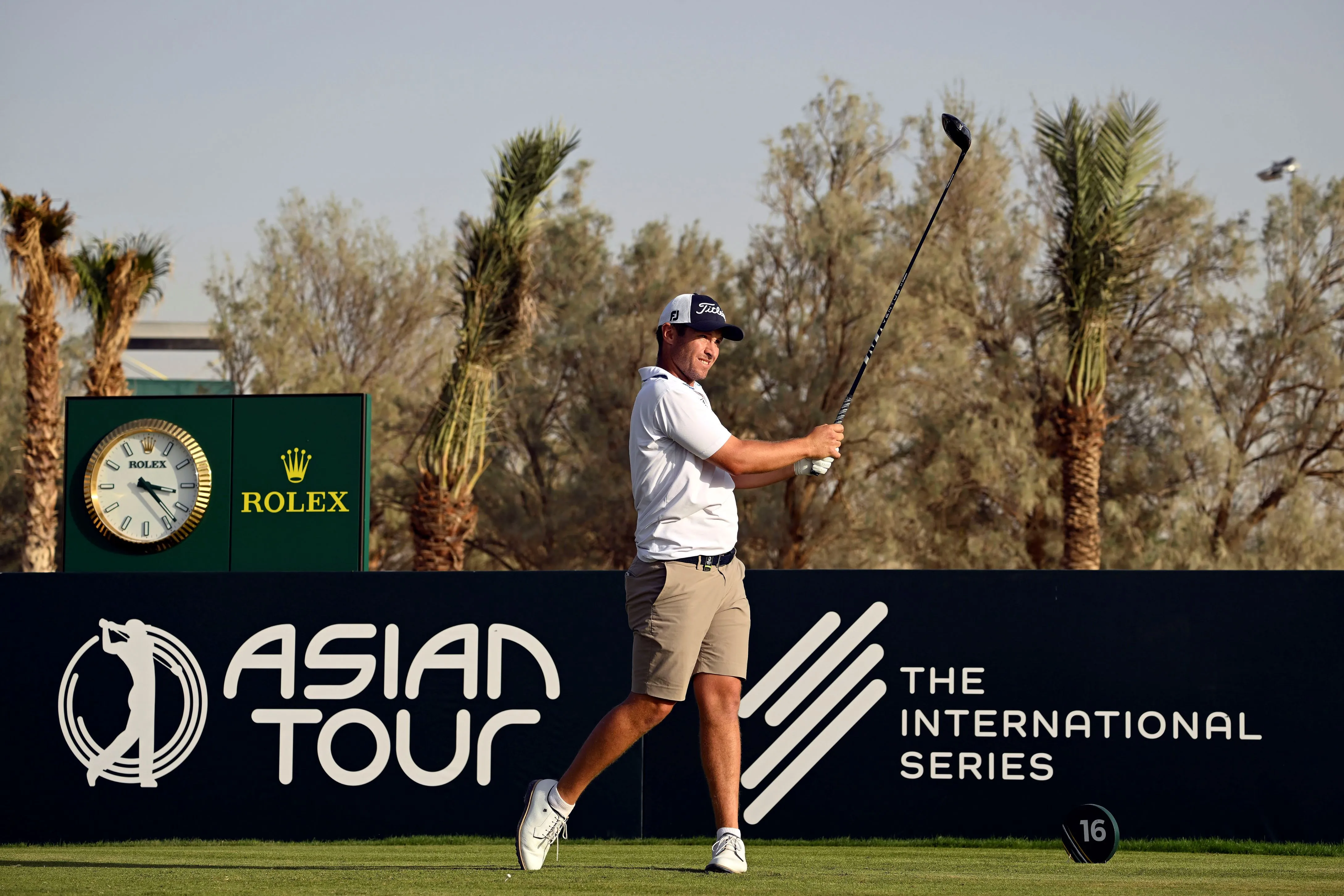 Campbell still chasing top spot after going low on moving day in Riyadh